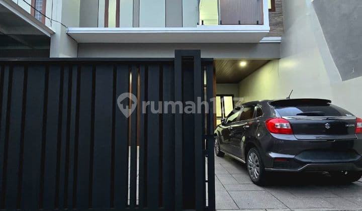 Rumah baru di komplek elite di cempaka putih tengah jakarta pusat