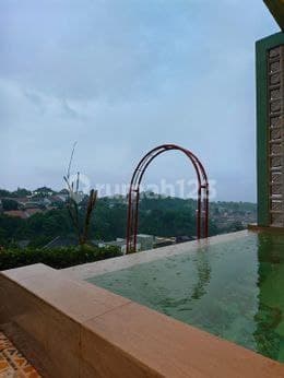 Cool House with Resort Swimming Pool Dago Pakar Bandung