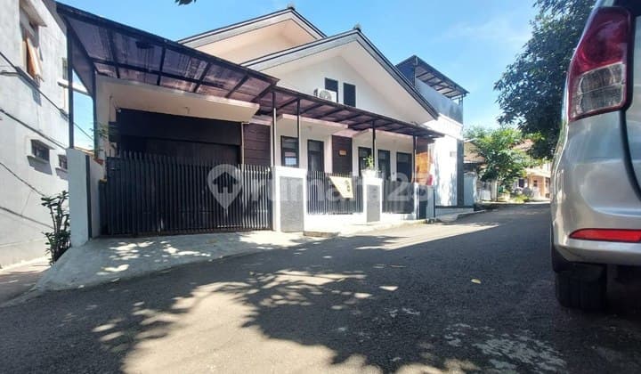 Rumah Sadang Serang Dekat Cigadung, Cikutra Bandung
