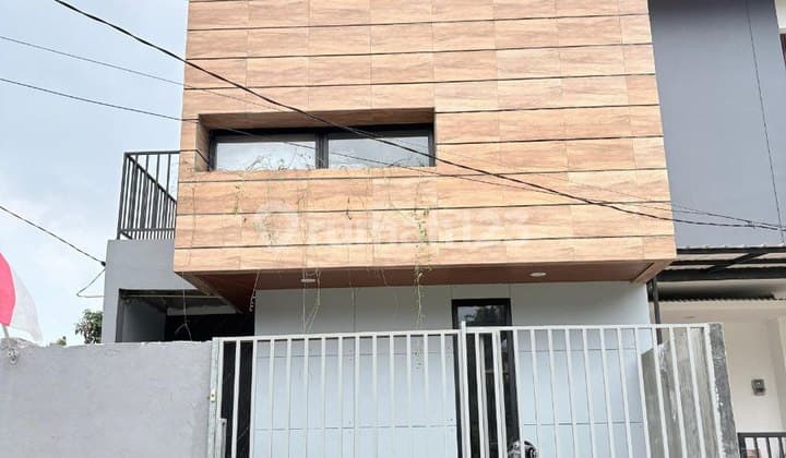 Rumah 5 Kamar dengan Disain Menarik Cipageran Cimahi