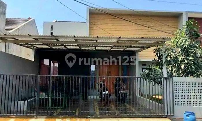 Minimalist House in Ciwastra Near Kiaracondong Bojongsoang Bandung