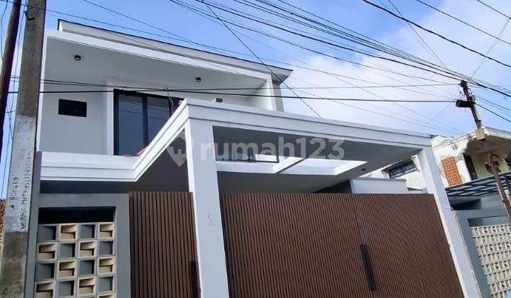 Rumah Kekinian Riung Bandung Cipamokolan Dekat Metro Margahayu Bandung
