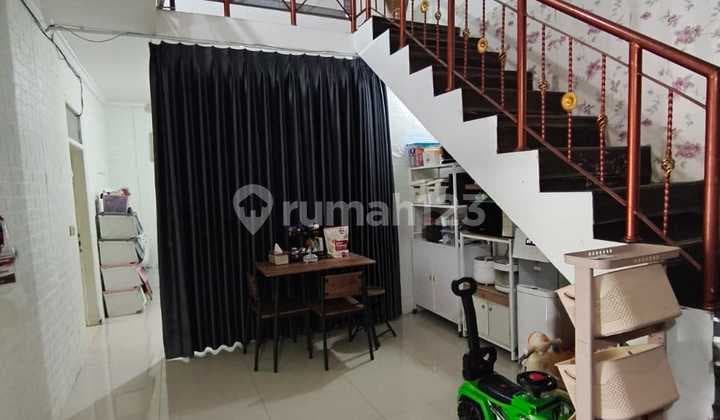 Rumah 2 Lantai Pharmindo Sayap Cijerah, Melong Bandung