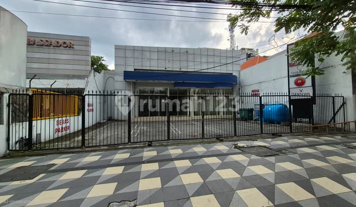 Ruko Strategis Pusat Kota Raya Sulawesi Cocok untuk Kantor Cafe dan Showroom Dekat Biliton dan Gubeng