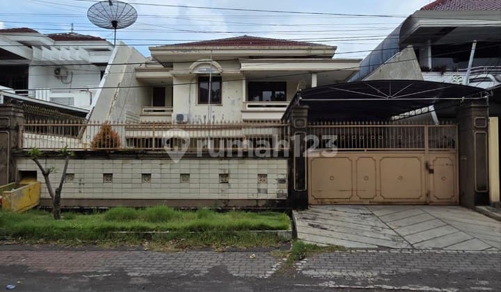 Dharmahusada Indah Strategic Boulevard House