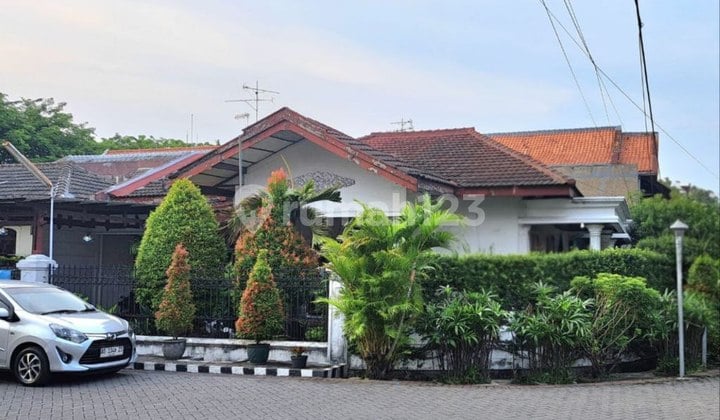Rumah Wisma Permai Strategis Row 4 Mobil Hitung Tanah Rumah Wisma Permai Strategis Row 4 Mobil Hitung Tanah