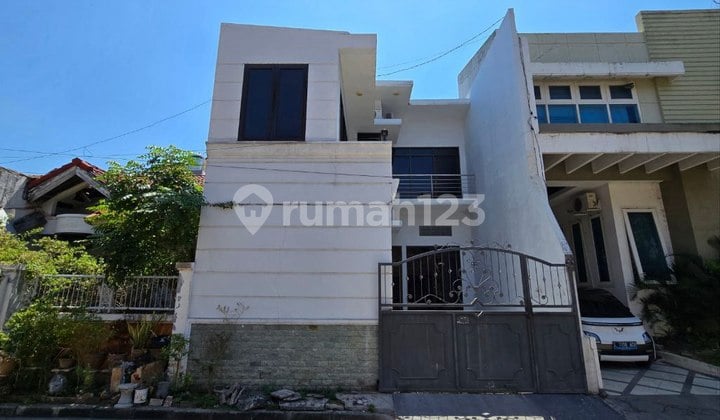 Rumah Griya Asri Pakuwon City Minimalis Strategis Siap Huni