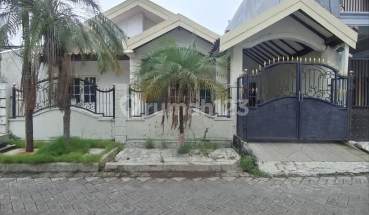 Rumah Sutorejo Utara Strategis