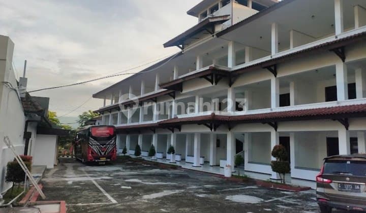Hotel Jalan Panglima Sudirman, Batu Strategis Murah