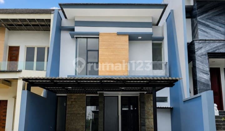 Imperial Beach House Pakuwon City Minimalist Ready to Occupy