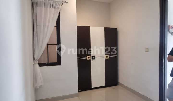 Two-Story House For Rent Very Cheap Good