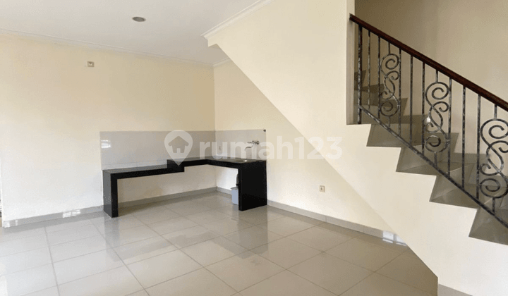 Disewakan Rumah Hoek Siap Hunii Baguss Poll