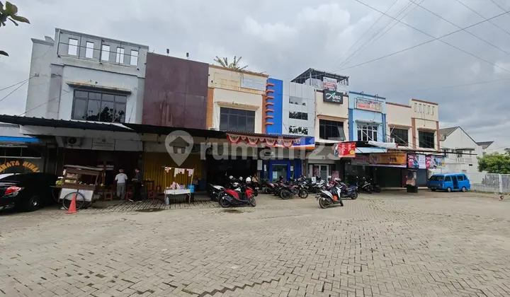 Ruko di Sentul kawasan ramai