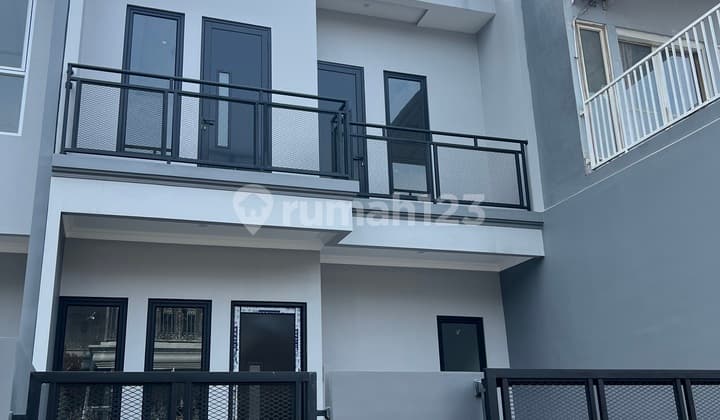 Rumah Brand New Di Kencana Loka Bsd