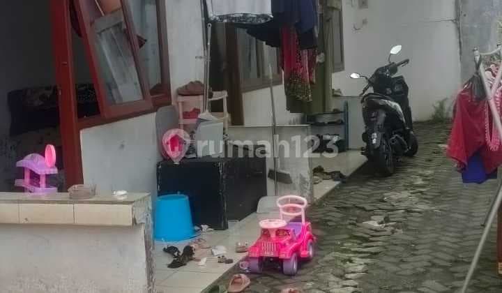 Kontrakan 3 pintu, dijual hitung tanah