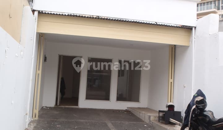 Strategic on Main Road, Suitable for Business/Residential