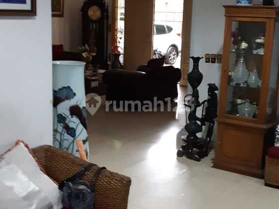 Rumah dalam komplek, strategis dan bebas banjir dan tenang