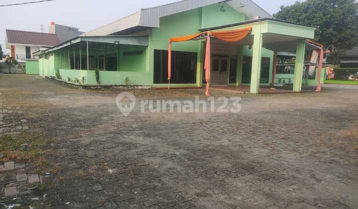 Peruri Meeting Hall, parking capacity for 50 cars