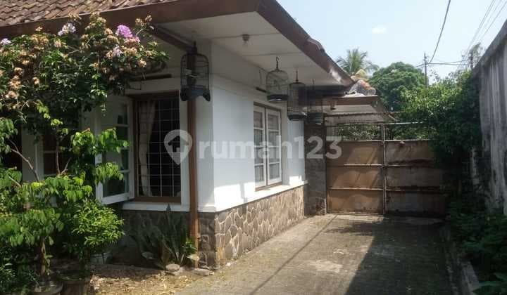 For Sale House on Riau Raya Street Bandung