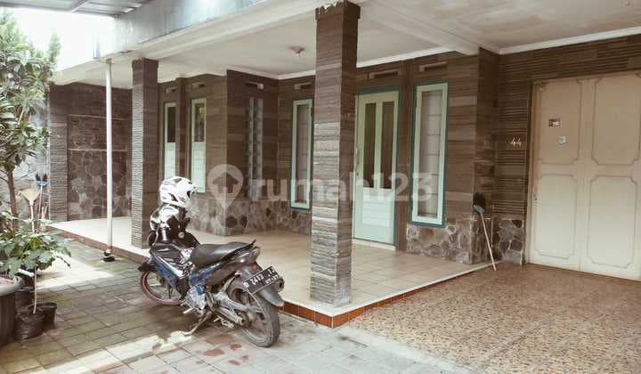 Jual Rumah Lama Terawat di Sayap Supratman Bandung