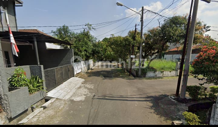 Rumah lama hitung tanah di turangga, bandung tengah