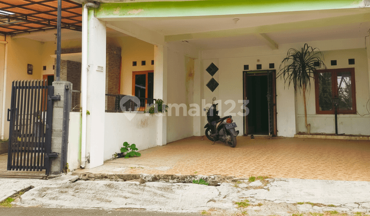 2-Story House in Pinus Regency Soekarno Hatta Bandung
