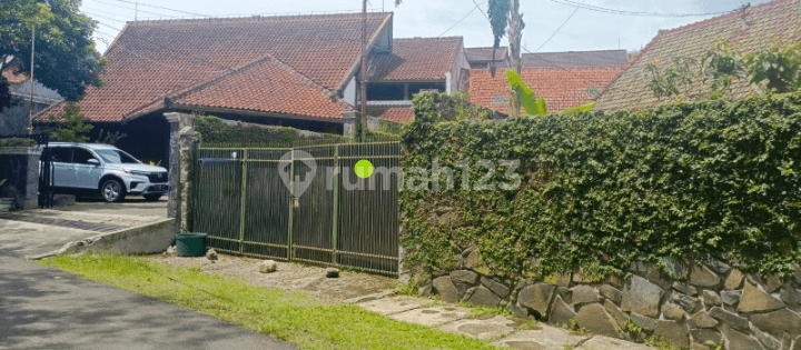 Sell a spacious 266-wing house in Dago, Bandung