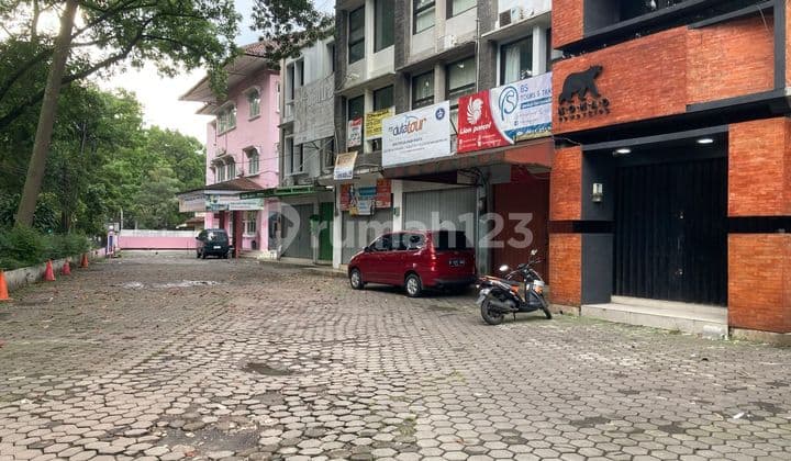 Termurah Ruko 3 lantai di Sayap riau bandung