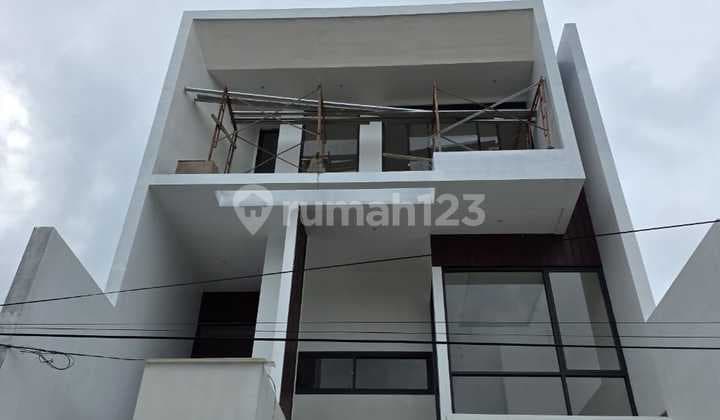 Rumah Brand New Minimalis Citra Garden 5 8X16m2 3 Lantai Full SHM