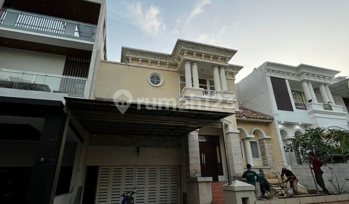 Rumah Pik Flamboyan 12x23m2 2,5 Lantai Full Furnished Siap Huni