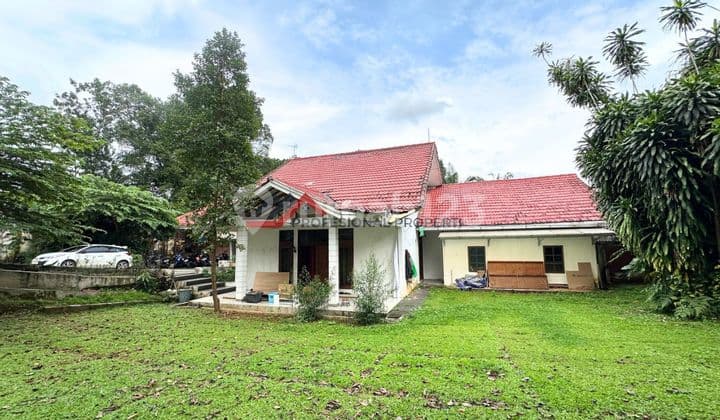 Rumah Hitung Tanah Lokasi Premium Bebas Banjir Area Kemang Dalam