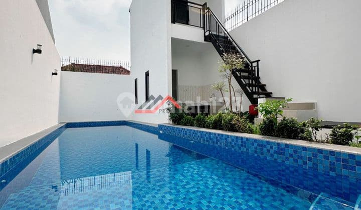 Attractive New House Price Strategic Location No Flooding in Kemang