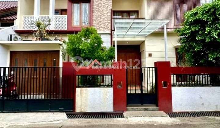 Rumah Bagus Lingkungan Tenang Area Perumahan Di Ampera Kemang