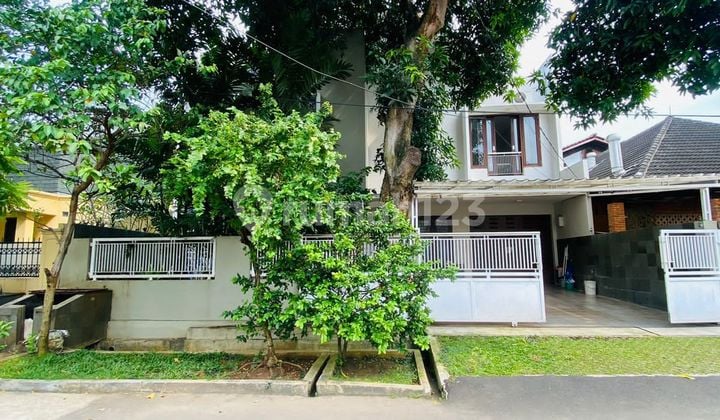 Rumah Bagus Siap Huni Berada Dalam Komplek Besar Cinere