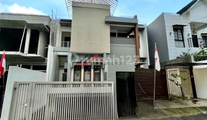Rumah Bagus Modern Minimalis Dekat Stasiun MRT Di Lebak Bulus
