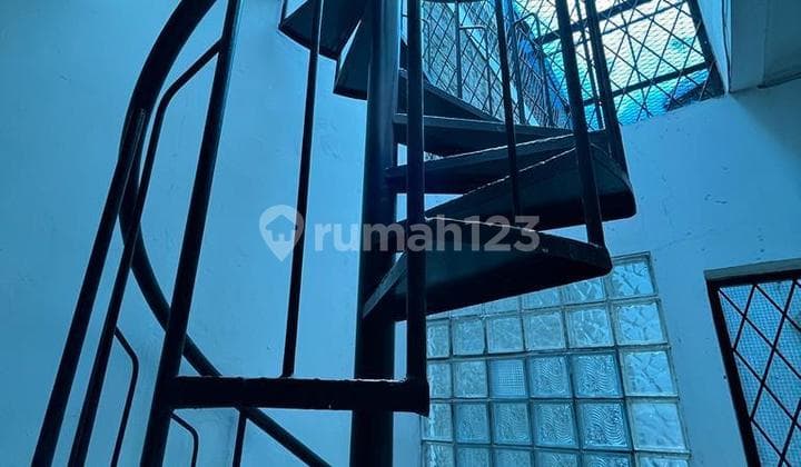 Di Rumah Siap Huni Pluit Selatan