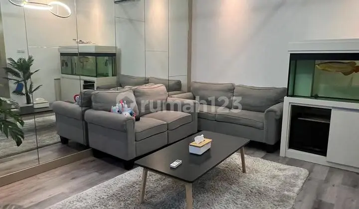 Rumah 2 Lantai Bagus Furnished SHM di Muara Karang, Jakarta Utara
