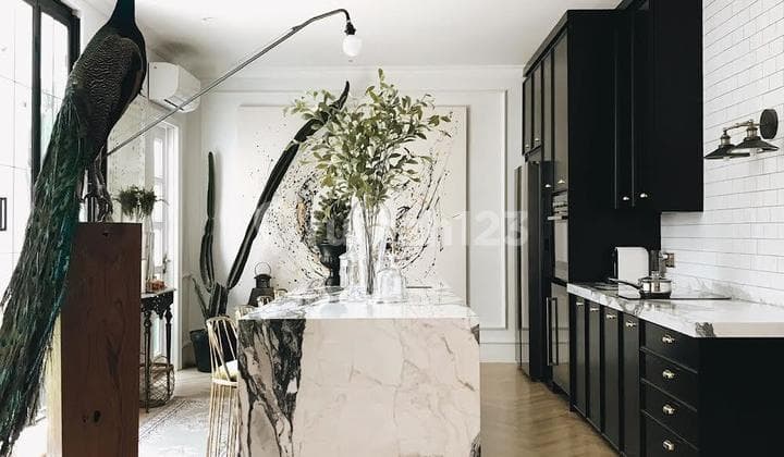 Rumah Bagus Furnished SHM di Pantai Indah Kapuk, Jakarta Utara