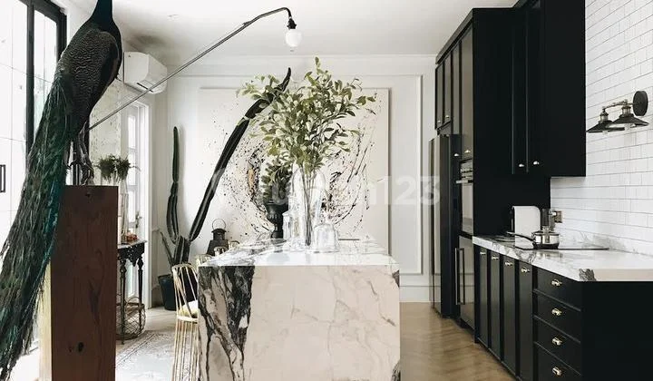 Rumah Bagus Furnished SHM di Pantai Indah Kapuk, Jakarta Utara