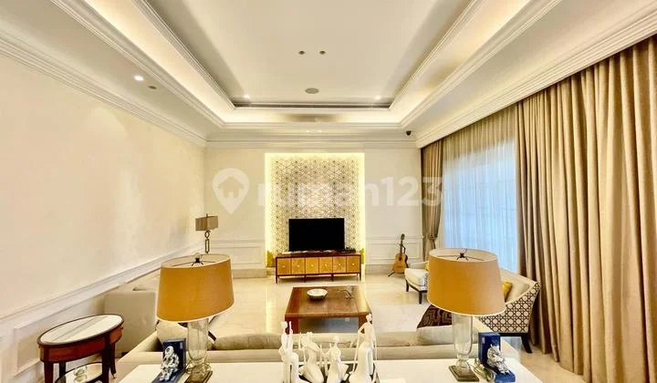 Rumah 3 Lantai Bagus Furnished SHM di Pantai Indah Kapuk, Jakarta Utara