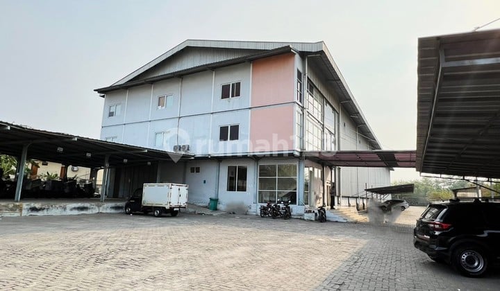 Gudang Murah Strategis Dekat Gerbang Tol Bintara Bekasi Barat