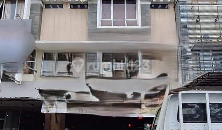 Ruko Terstrategis Hadap Jalan Utama Cbd Kota Harapan Indah Bekasi