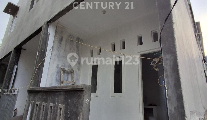 Rumah 2 Lantai Dalam Gang Harga Terjangkau di Johar Baru Jakarta