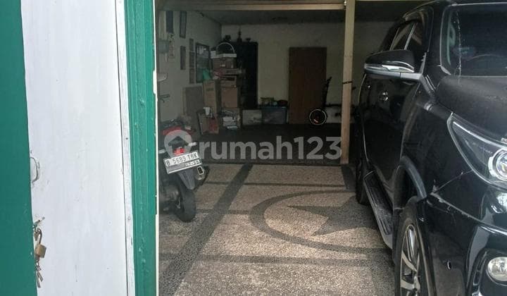 Decent House in Rawamangun, Jakarta