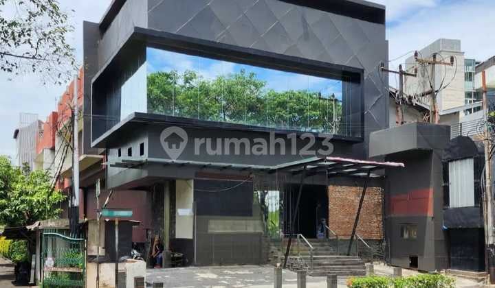 Gedung Ex Cafe Di Kemang Raya Jaksel