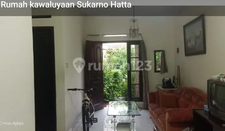 Rumah Menarik di Kawaluyaan Indah, Soekarno Hatta - Bandung
