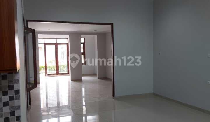 Rumah Asri Dan Nyaman Di Cherry Field