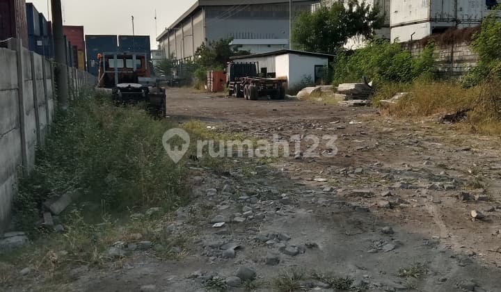 For rent industrial land on Jalan Kalianak Surabaya East Java