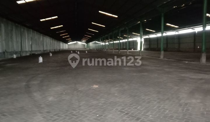 Warehouse for rent in Margomulyo, Surabaya, East Java. Warehouse for rent in Margomulyo, Surabaya, East Java.