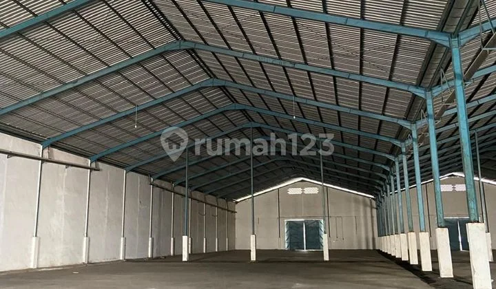 Warehouse for rent in Gresik city, East Java. Warehouse for rent in Gresik city, East Java.